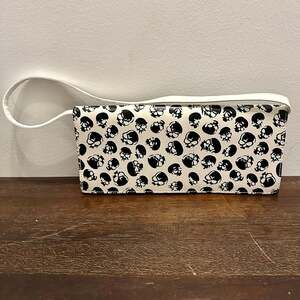Skull Print Zippered Shoulder Handbag Purse Wristlet with removable strap
